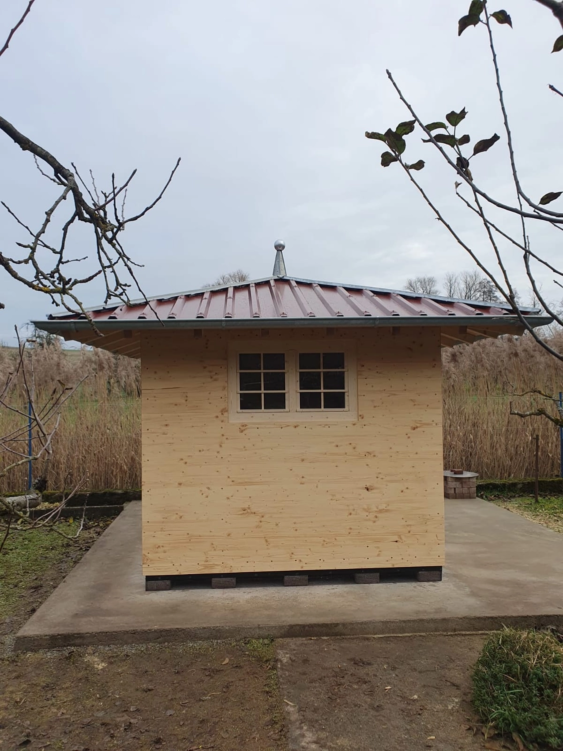 Wetter-Wetter-Gebäudeschutz, Terrassenbau, Sanierungen, Außenanlagen, Gartengestaltung, Rückbau & Neugestaltung, Zaunbau Lärche, Einbauschrank, Hochbett, Handlauf, Dachsanierung, Baumspielhaus, Sebastian Kirsch, Handwerk- Renovierungsarbeiten - Außenarbeit Gartenhaus