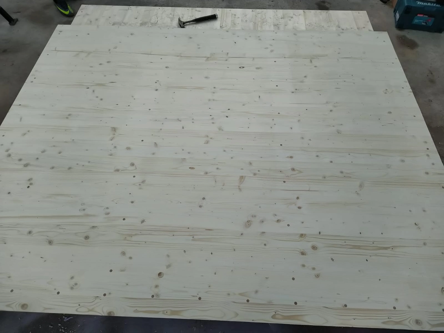 Wetter-Gebäudeschutz - Renovierungsarbeiten - Außenarbeit Gartenhaus