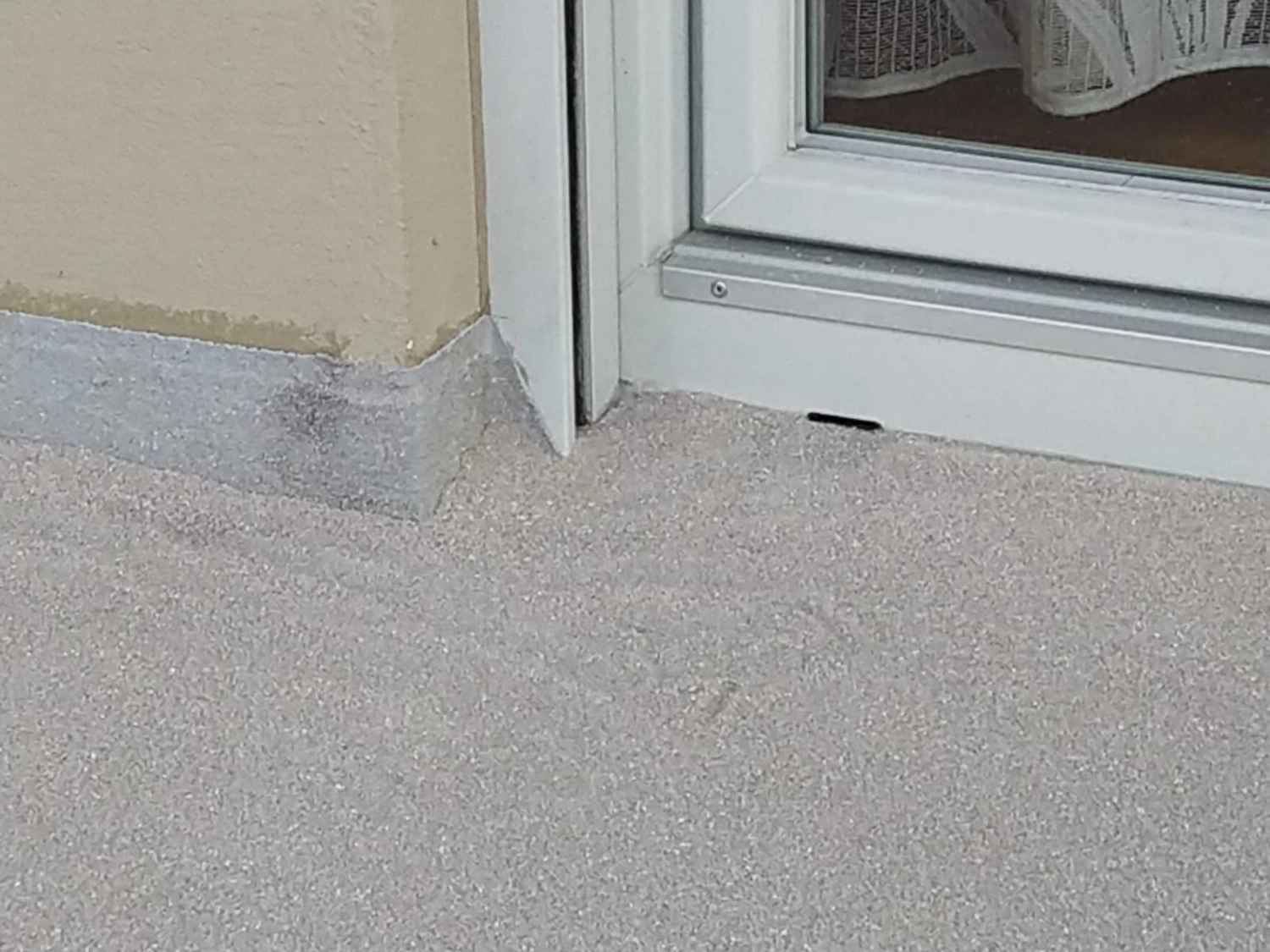 Wetter-Gebäudeschutz, Terrassenbau, Sanierungen, Außenanlagen, Gartengestaltung, Rückbau & Neugestaltung, Zaunbau Lärche, Einbauschrank, Hochbett, Handlauf, Dachsanierung, Baumspielhaus, Sebastian Kirsch, Handwerk 