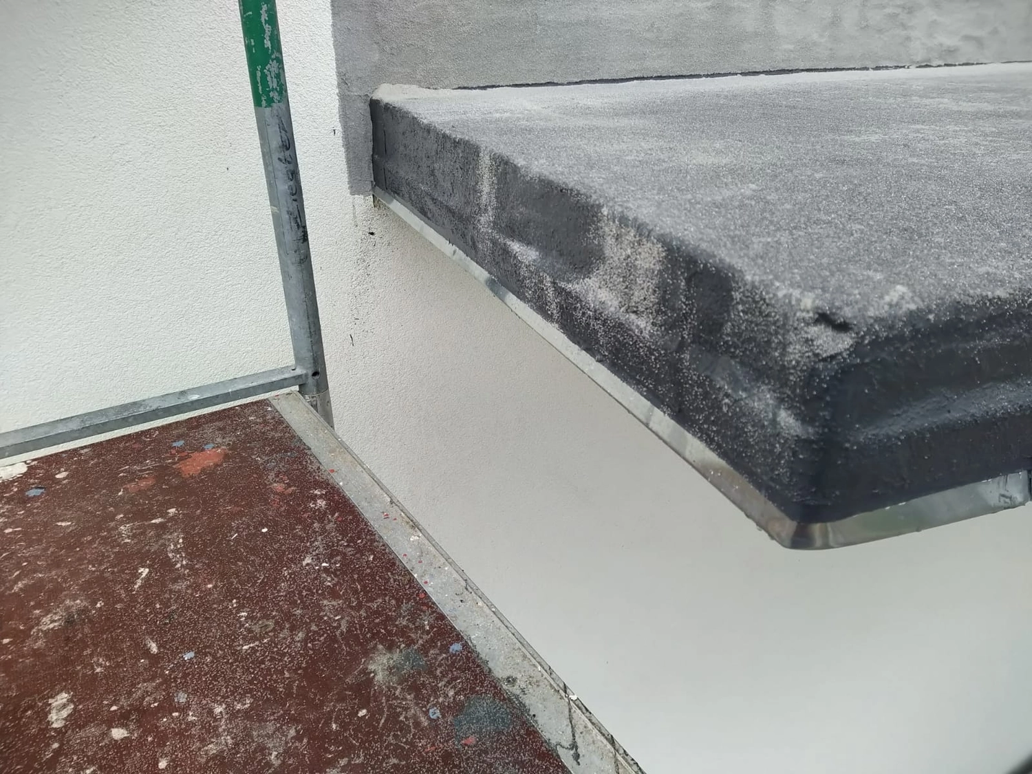 Wetter-Gebäudeschutz, Terrassenbau, Sanierungen, Außenanlagen, Gartengestaltung, Rückbau & Neugestaltung, Zaunbau Lärche, Einbauschrank, Hochbett, Handlauf, Dachsanierung, Baumspielhaus, Sebastian Kirsch, Handwerk 