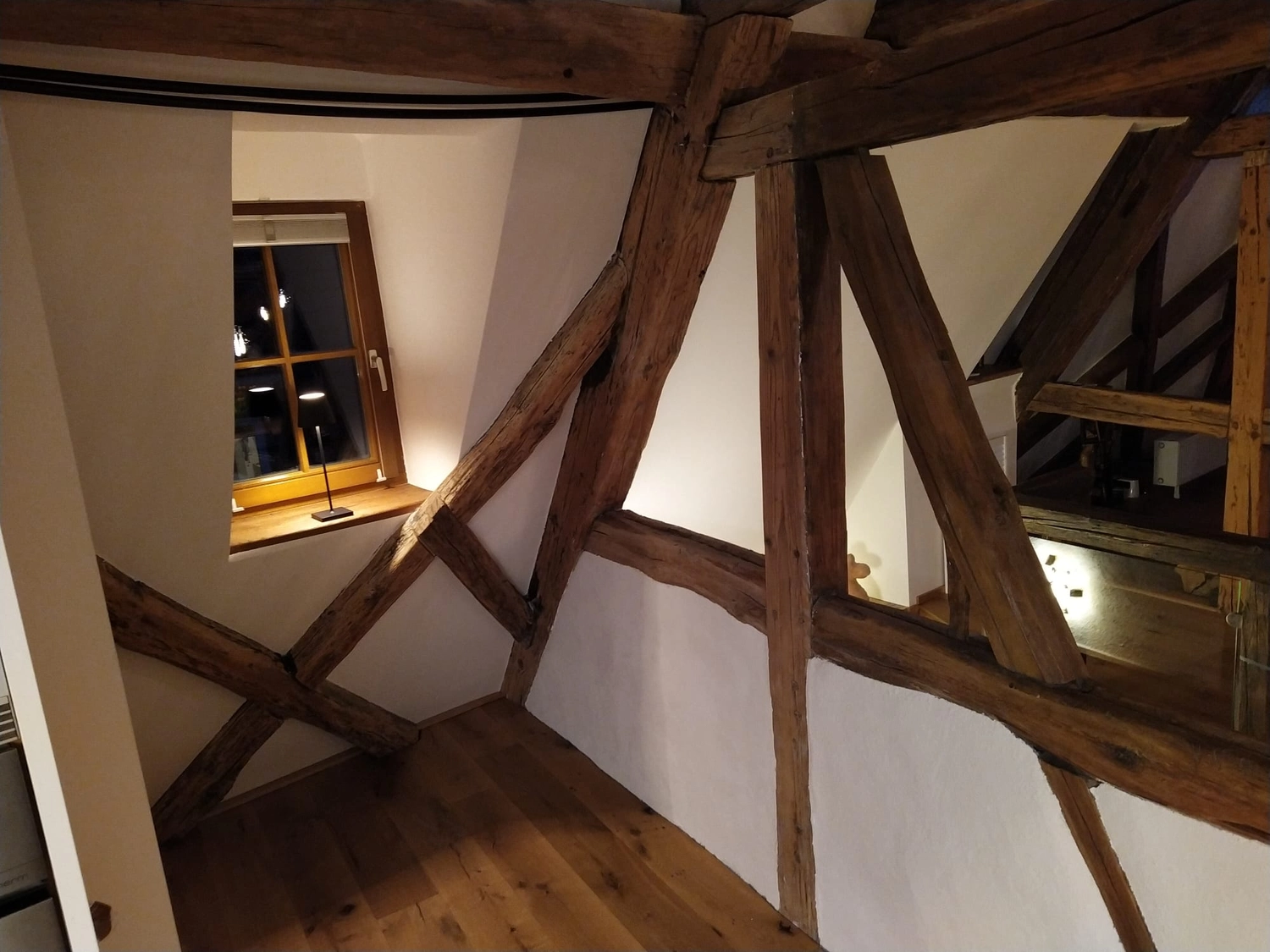 Wetter-Gebäudeschutz, Terrassenbau, Sanierungen, Außenanlagen, Gartengestaltung, Rückbau & Neugestaltung, Zaunbau Lärche, Einbauschrank, Hochbett, Handlauf, Dachsanierung, Baumspielhaus, Sebastian Kirsch, Handwerk