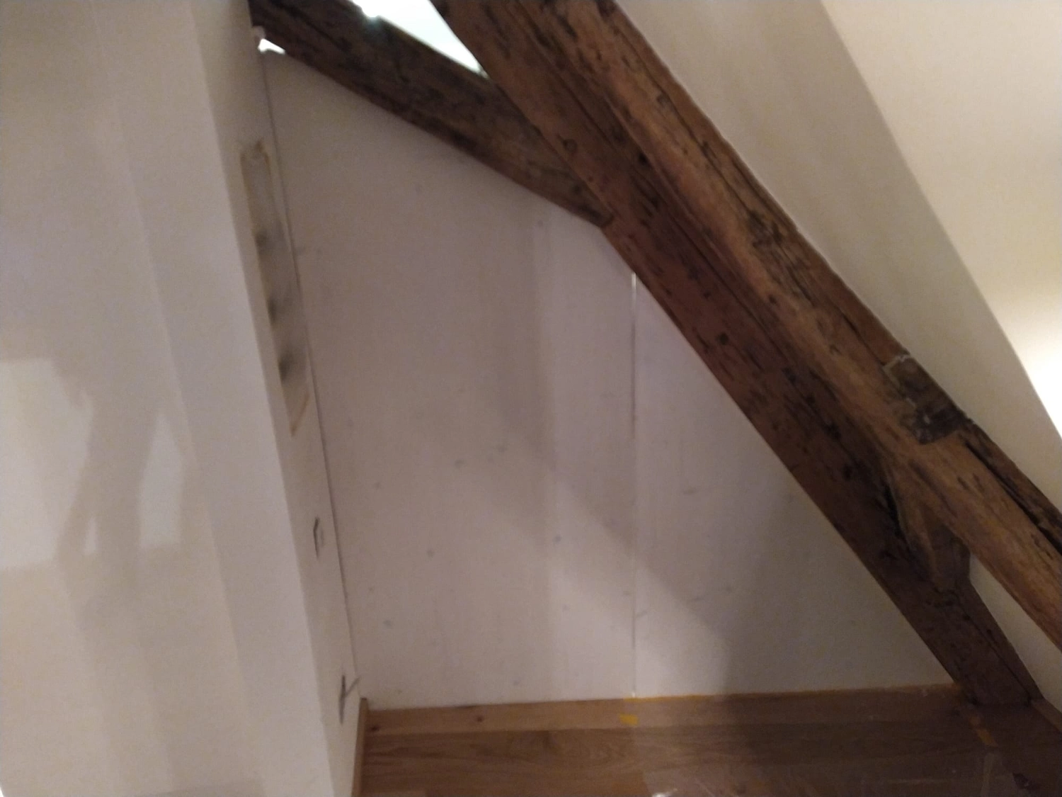 Wetter-Gebäudeschutz, Terrassenbau, Sanierungen, Außenanlagen, Gartengestaltung, Rückbau & Neugestaltung, Zaunbau Lärche, Einbauschrank, Hochbett, Handlauf, Dachsanierung, Baumspielhaus, Sebastian Kirsch, Handwerk