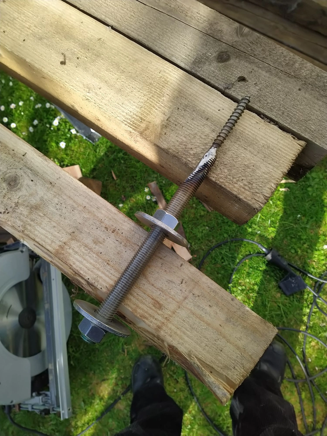 Wetter-Gebäudeschutz, Terrassenbau, Sanierungen, Außenanlagen, Gartengestaltung, Rückbau & Neugestaltung, Zaunbau Lärche, Einbauschrank, Hochbett, Handlauf, Dachsanierung, Baumspielhaus, Sebastian Kirsch, Handwerk