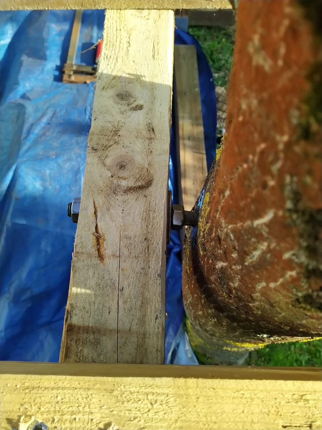 Wetter-Gebäudeschutz, Terrassenbau, Sanierungen, Außenanlagen, Gartengestaltung, Rückbau & Neugestaltung, Zaunbau Lärche, Einbauschrank, Hochbett, Handlauf, Dachsanierung, Baumspielhaus, Sebastian Kirsch, Handwerk