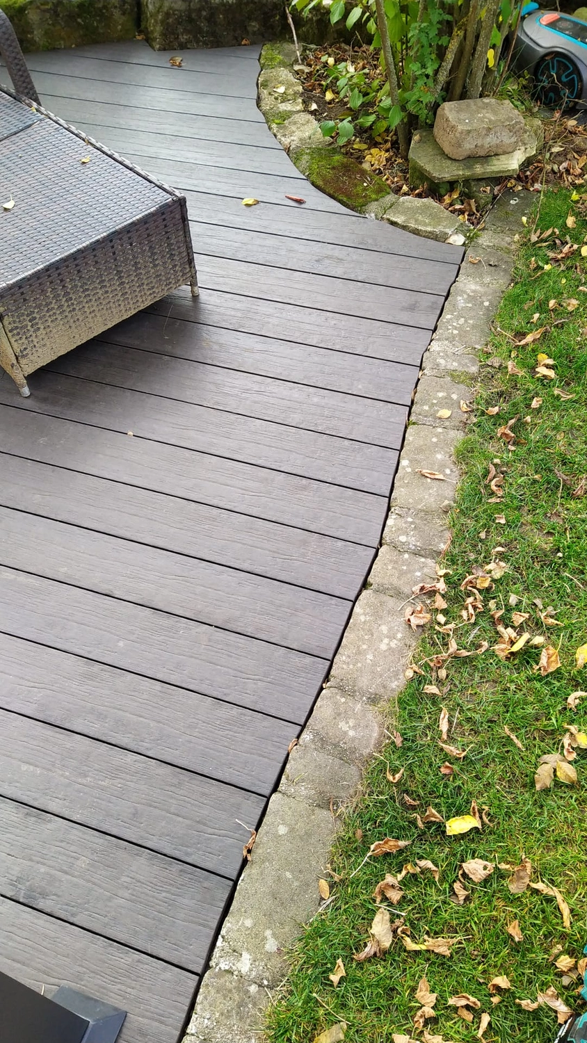 Wetter-Gebäudeschutz, Terrassenbau, Sanierungen, Außenanlagen, Gartengestaltung, Rückbau & Neugestaltung, Zaunbau Lärche, Einbauschrank, Hochbett, Handlauf, Dachsanierung, Baumspielhaus, Sebastian Kirsch, Handwerk 