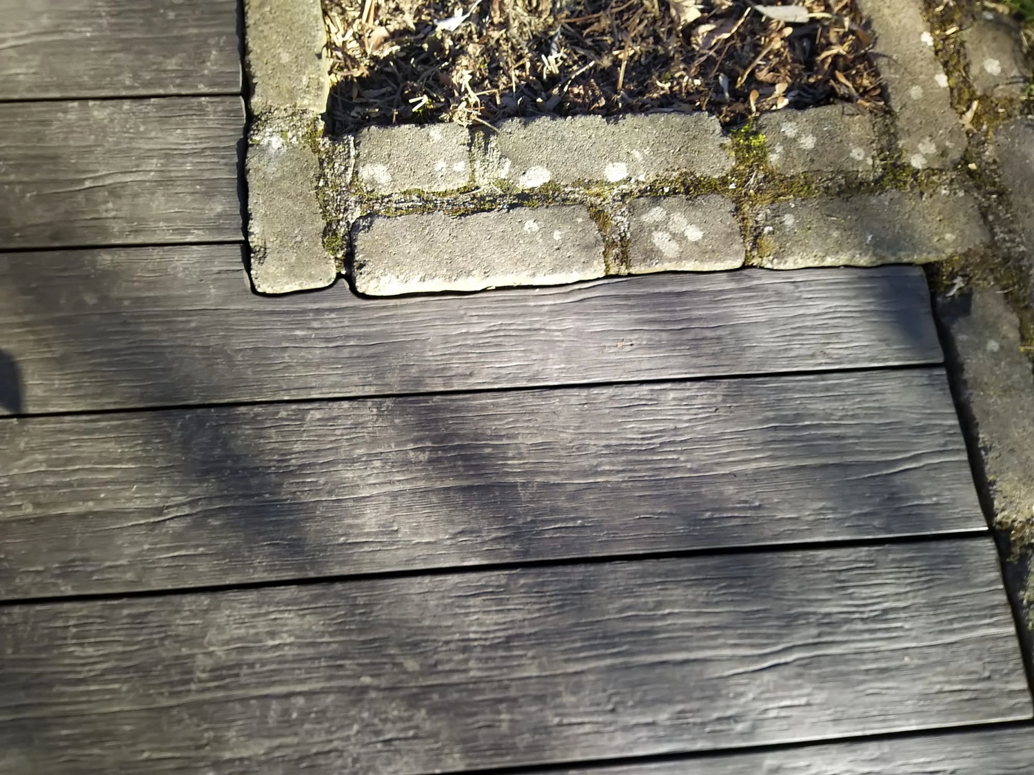 Wetter-Gebäudeschutz, Terrassenbau, Sanierungen, Außenanlagen, Gartengestaltung, Rückbau & Neugestaltung, Zaunbau Lärche, Einbauschrank, Hochbett, Handlauf, Dachsanierung, Baumspielhaus, Sebastian Kirsch, Handwerk 