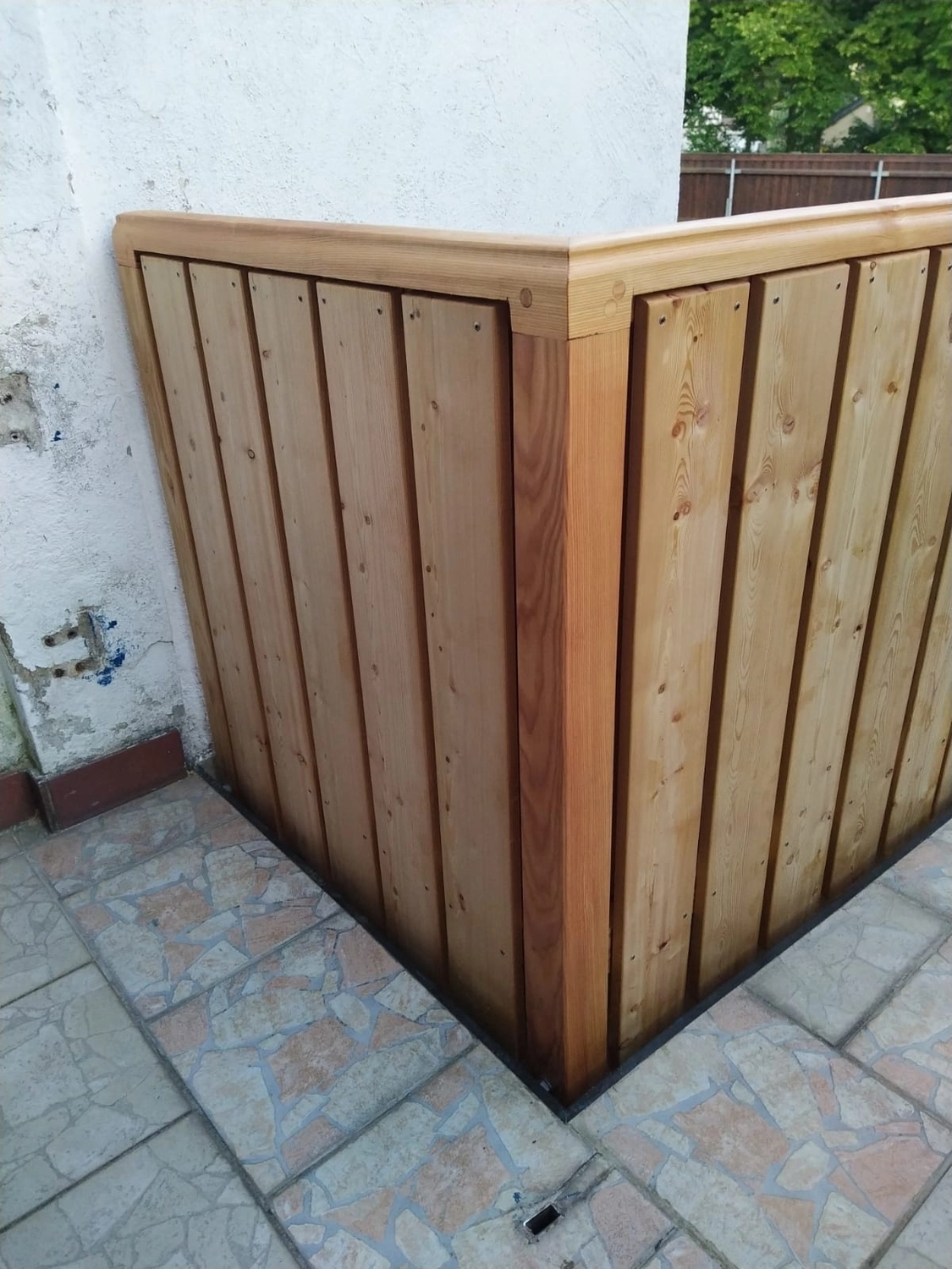 Wetter-Gebäudeschutz, Terrassenbau, Sanierungen, Außenanlagen, Gartengestaltung, Rückbau & Neugestaltung, Zaunbau Lärche, Einbauschrank, Hochbett, Handlauf, Dachsanierung, Baumspielhaus, Sebastian Kirsch, Handwerk 