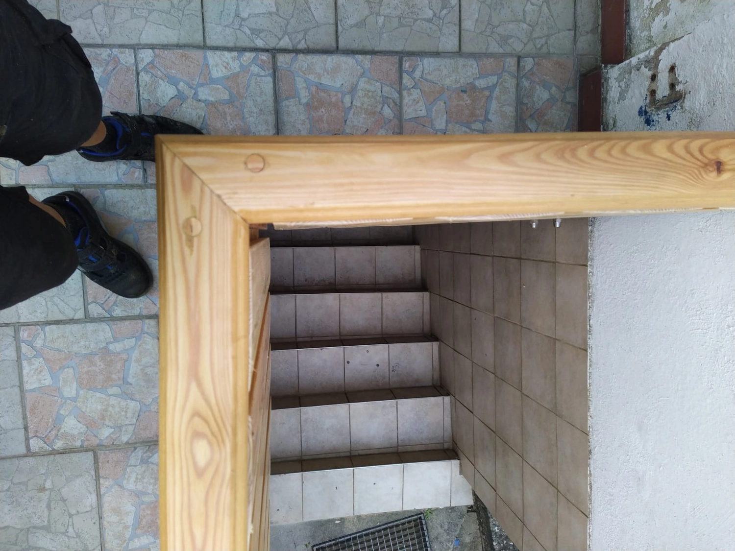 Wetter-Gebäudeschutz, Terrassenbau, Sanierungen, Außenanlagen, Gartengestaltung, Rückbau & Neugestaltung, Zaunbau Lärche, Einbauschrank, Hochbett, Handlauf, Dachsanierung, Baumspielhaus, Sebastian Kirsch, Handwerk 