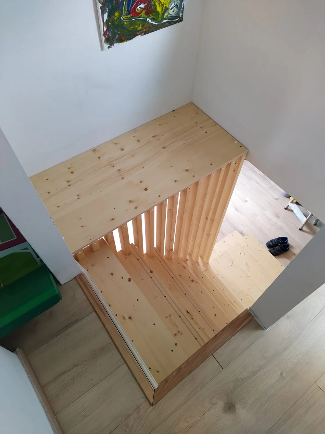 Wetter-Gebäudeschutz, Terrassenbau, Sanierungen, Außenanlagen, Gartengestaltung, Rückbau & Neugestaltung, Zaunbau Lärche, Einbauschrank, Hochbett, Handlauf, Dachsanierung, Baumspielhaus, Sebastian Kirsch, Handwerk