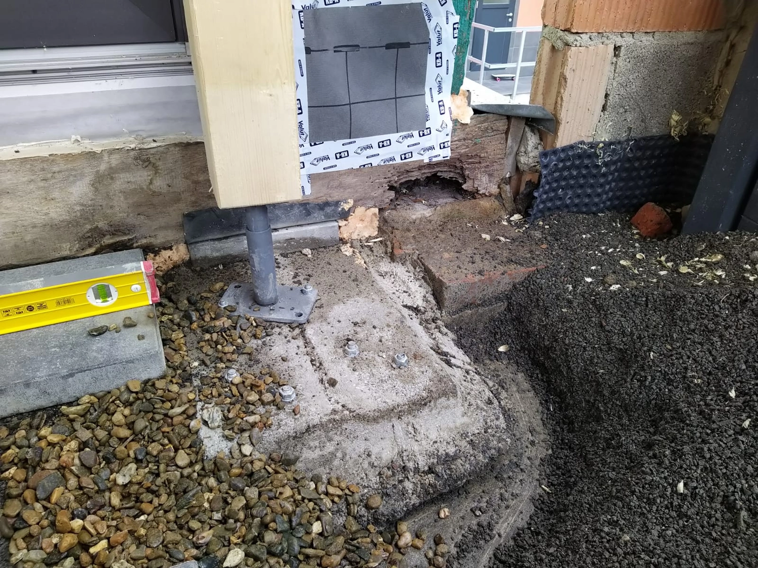 Wetter-Gebäudeschutz, Terrassenbau, Sanierungen, Außenanlagen, Gartengestaltung, Rückbau & Neugestaltung, Zaunbau Lärche, Einbauschrank, Hochbett, Handlauf, Dachsanierung, Baumspielhaus, Sebastian Kirsch, Handwerk 