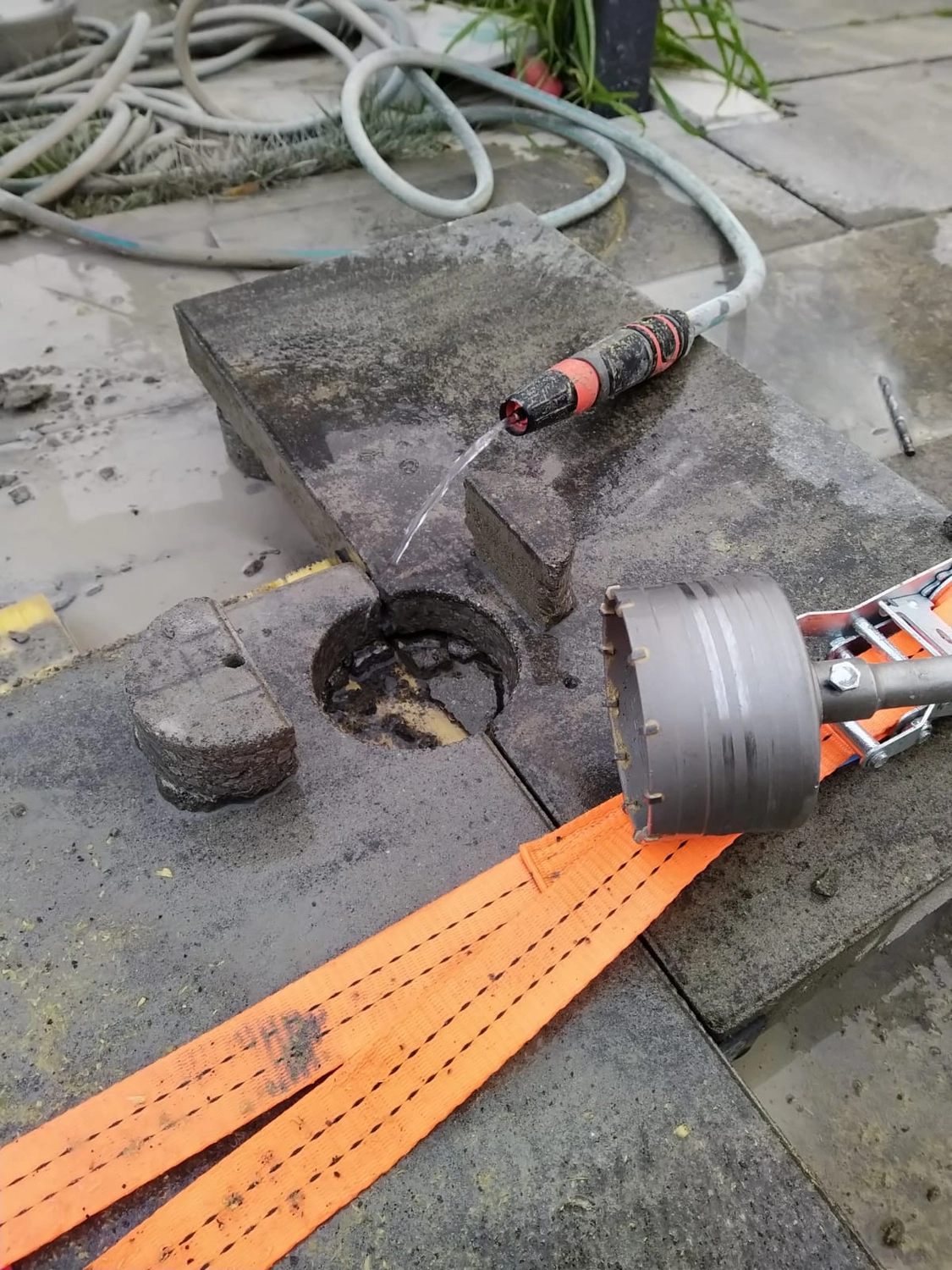 Wetter-Gebäudeschutz, Terrassenbau, Sanierungen, Außenanlagen, Gartengestaltung, Rückbau & Neugestaltung, Zaunbau Lärche, Einbauschrank, Hochbett, Handlauf, Dachsanierung, Baumspielhaus, Sebastian Kirsch, Handwerk 