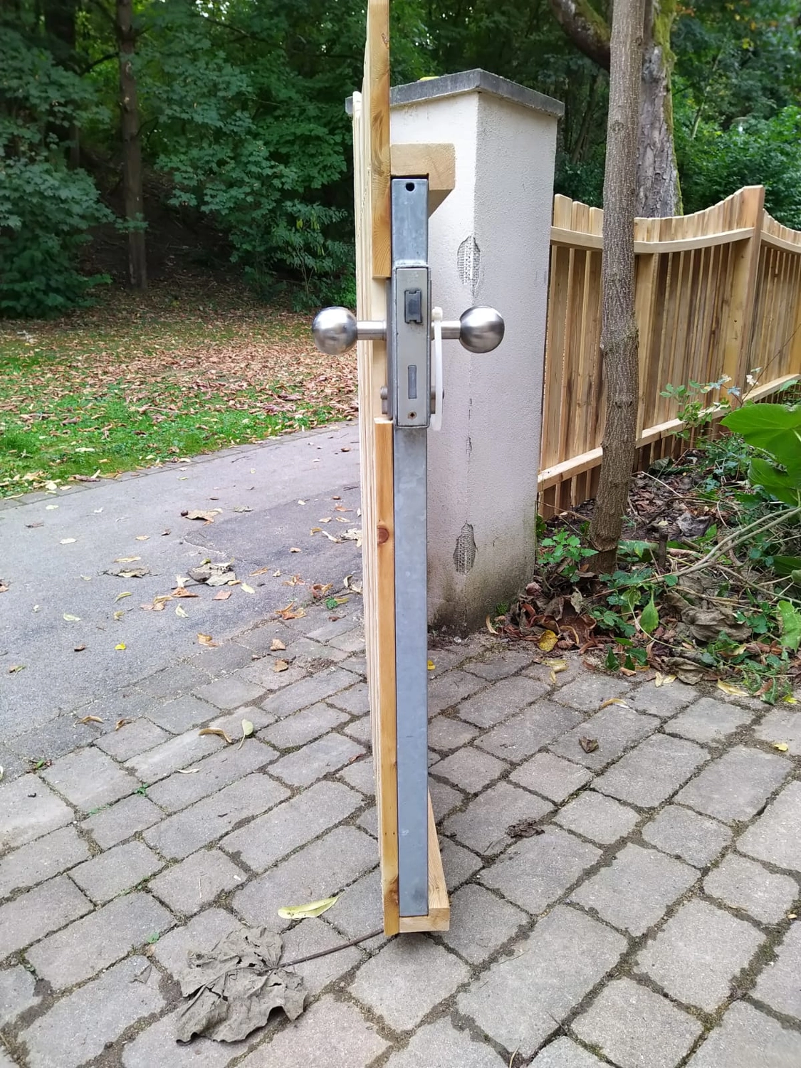 Wetter-Gebäudeschutz, Terrassenbau, Sanierungen, Außenanlagen, Gartengestaltung, Rückbau & Neugestaltung, Zaunbau Lärche, Einbauschrank, Hochbett, Handlauf, Dachsanierung, Baumspielhaus, Sebastian Kirsch, Handwerk 