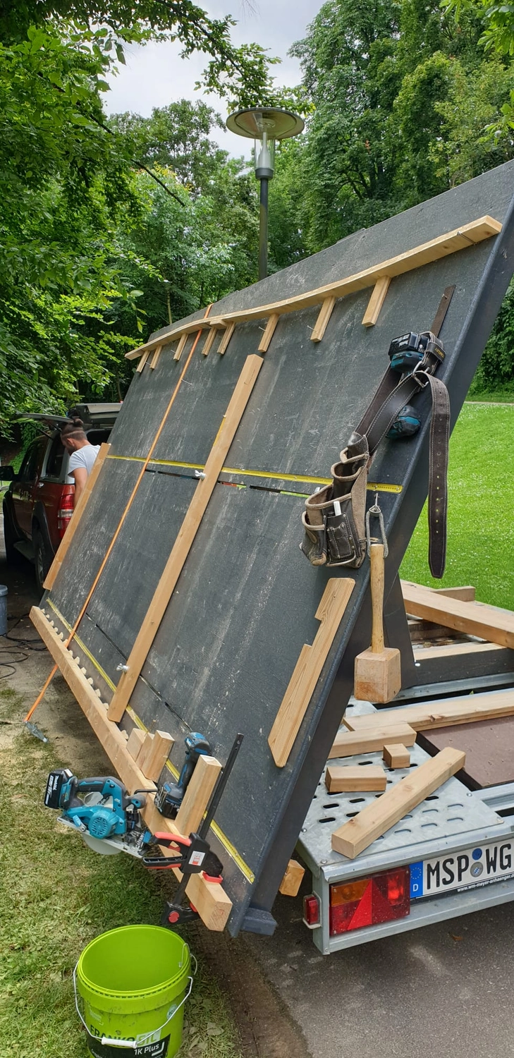 Wetter-Gebäudeschutz, Terrassenbau, Sanierungen, Außenanlagen, Gartengestaltung, Rückbau & Neugestaltung, Zaunbau Lärche, Einbauschrank, Hochbett, Handlauf, Dachsanierung, Baumspielhaus, Sebastian Kirsch, Handwerk 