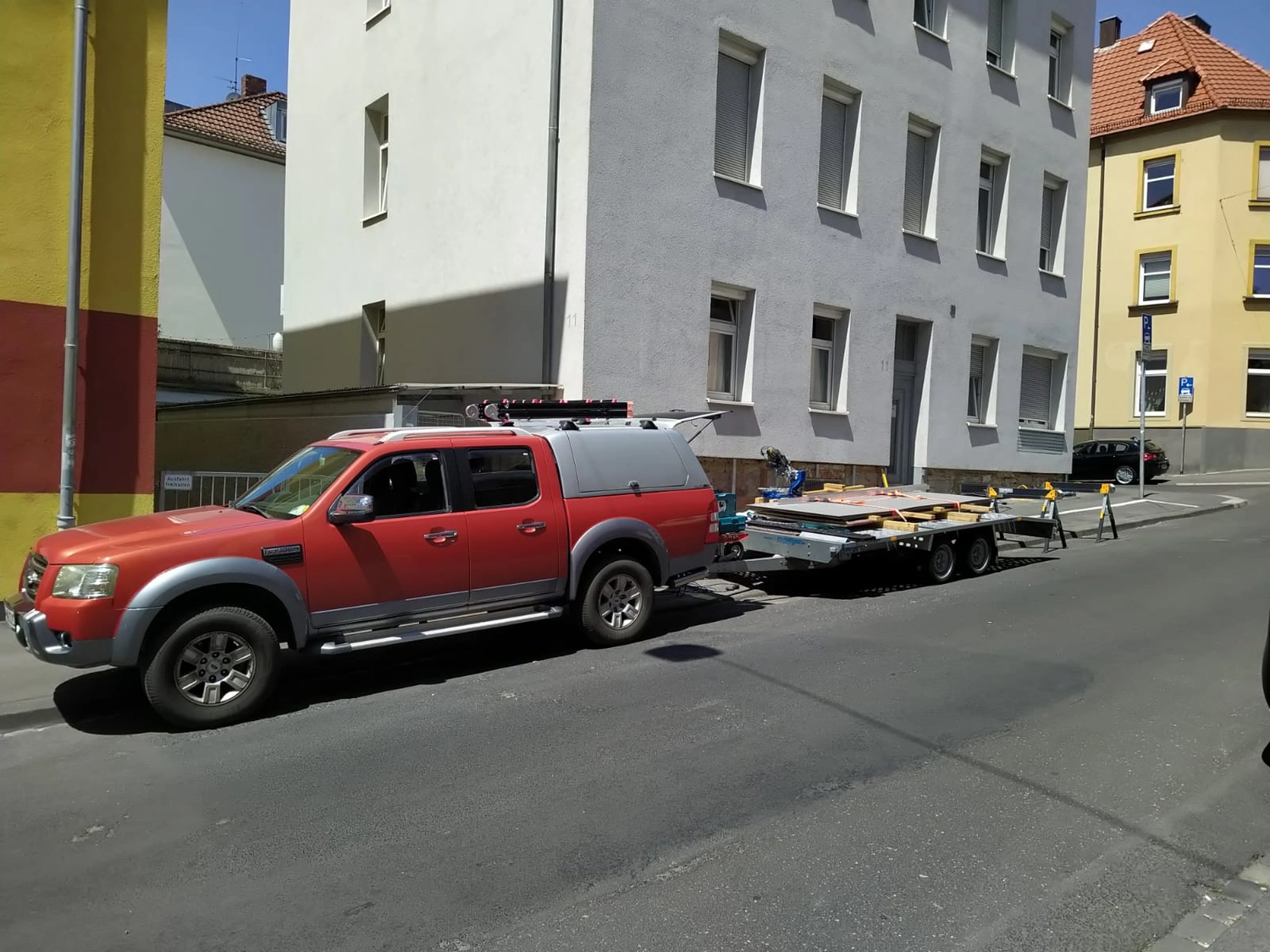 Wetter-Gebäudeschutz, Terrassenbau, Sanierungen, Außenanlagen, Gartengestaltung, Rückbau & Neugestaltung, Zaunbau Lärche, Einbauschrank, Hochbett, Handlauf, Dachsanierung, Baumspielhaus, Sebastian Kirsch, Handwerk 