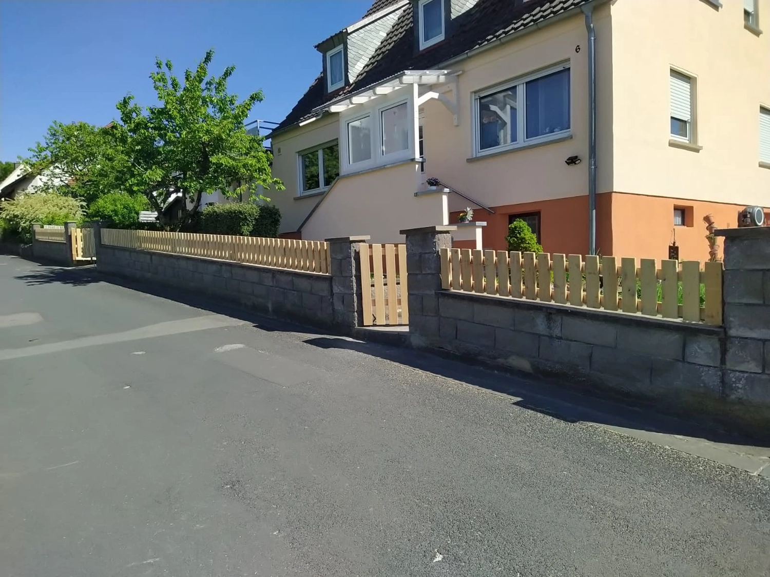 Wetter-Gebäudeschutz, Terrassenbau, Sanierungen, Außenanlagen, Gartengestaltung, Rückbau & Neugestaltung, Zaunbau Lärche, Einbauschrank, Hochbett, Handlauf, Dachsanierung, Baumspielhaus, Sebastian Kirsch, Handwerk 