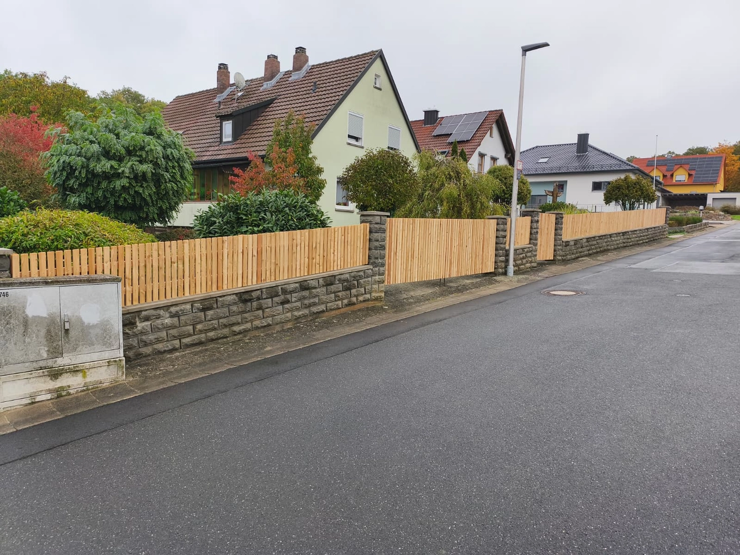 Wetter-Gebäudeschutz, Terrassenbau, Sanierungen, Außenanlagen, Gartengestaltung, Rückbau & Neugestaltung, Zaunbau Lärche, Einbauschrank, Hochbett, Handlauf, Dachsanierung, Baumspielhaus, Sebastian Kirsch, Handwerk 